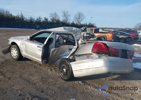 2004 Mercury Grand Marquis Gs z USA, uszkodzony, nr VIN 2MEFM74W54X627689